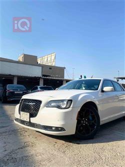 کرایسلەر 300